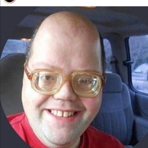 Meet your Posher, Jason