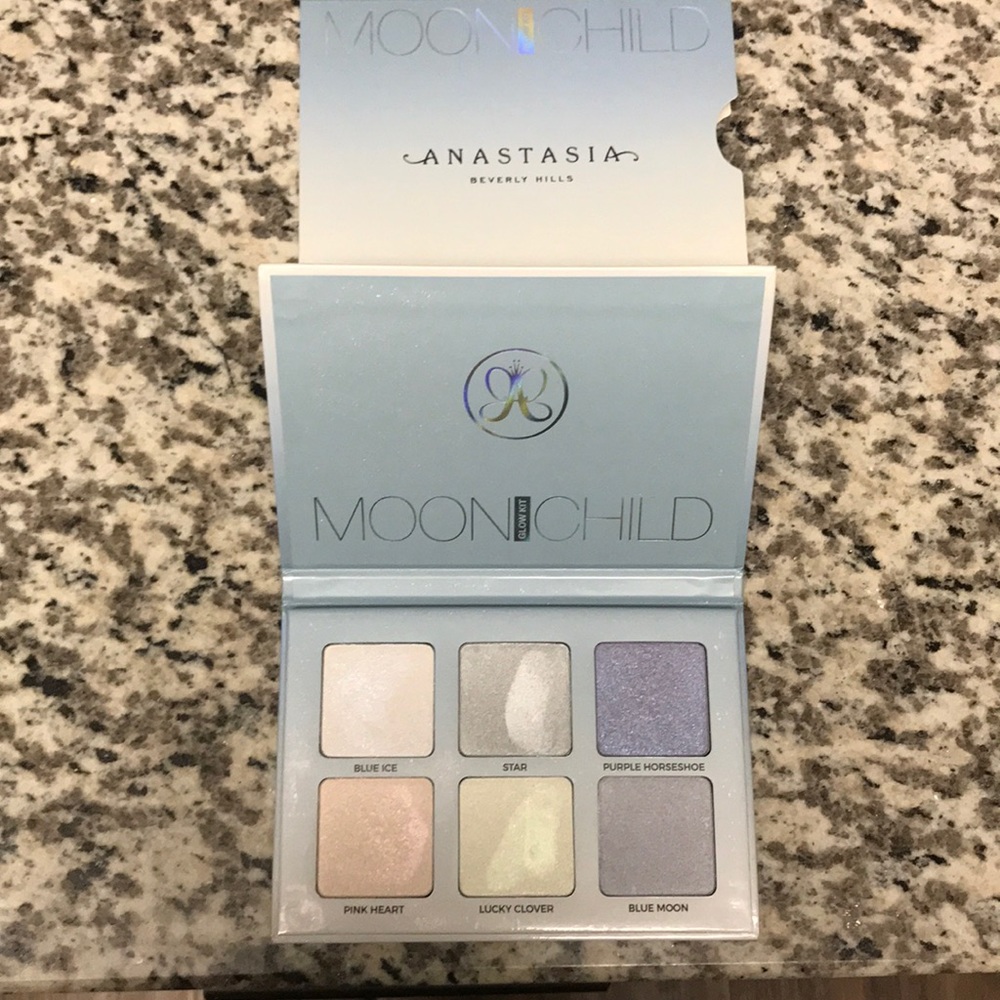 Anastasia Beverly Hills moonchild highlighters