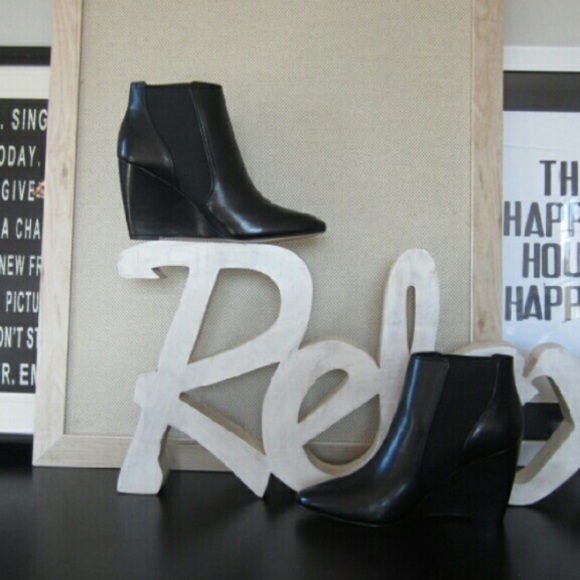 Ann Taylor Wedge Chelsea Boots - Picture 3 of 3