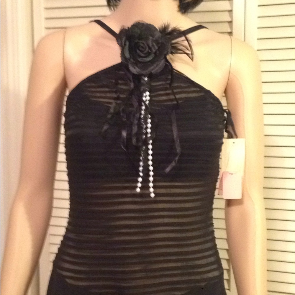 Dress - Picture 2 of 6