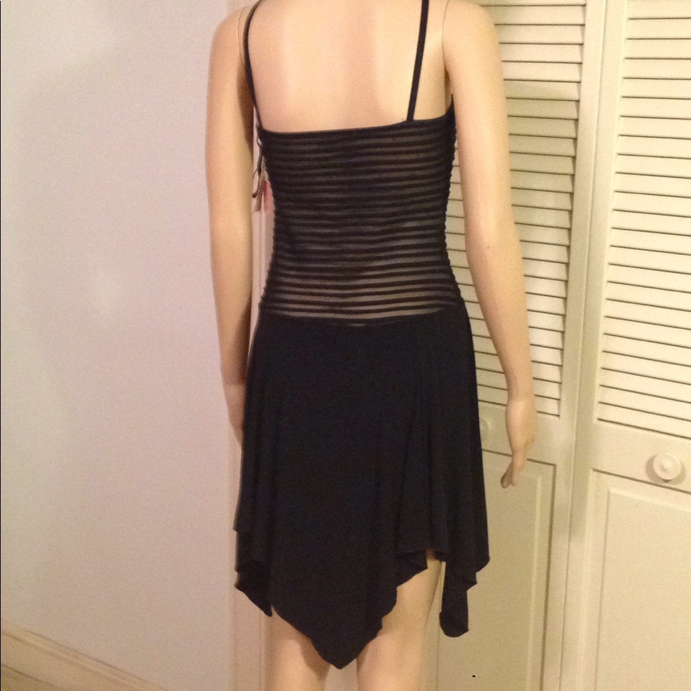 Dress - Picture 5 of 6