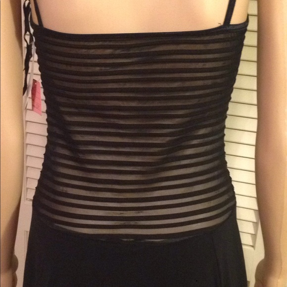 Dress - Picture 6 of 6