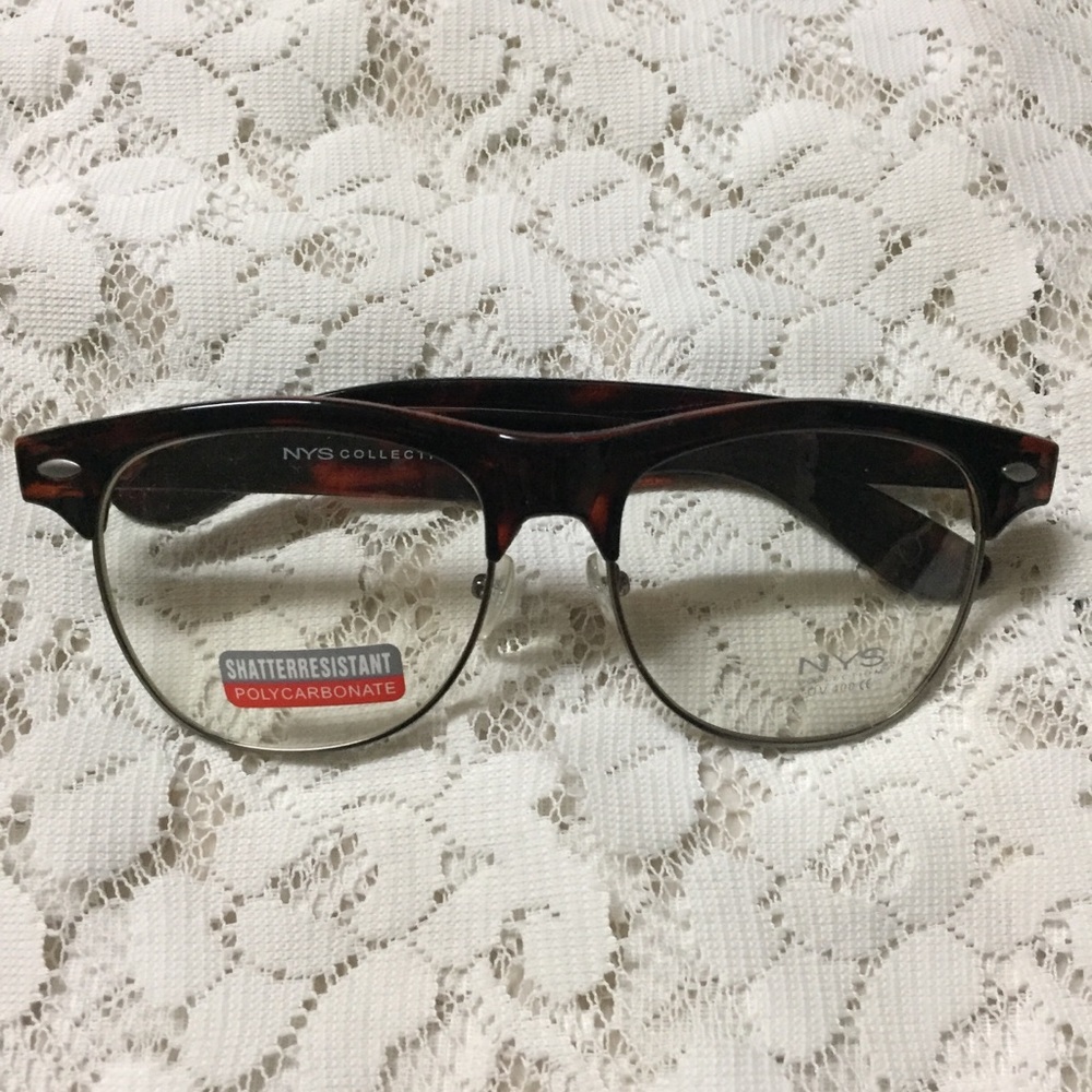 Clear fashion glasses