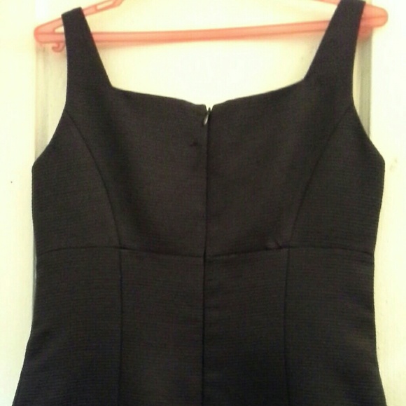 Tahari Arthur Levine LBD - Picture 7 of 8