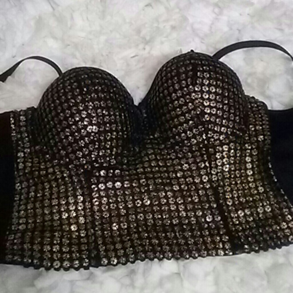 Top - Picture 2 of 3