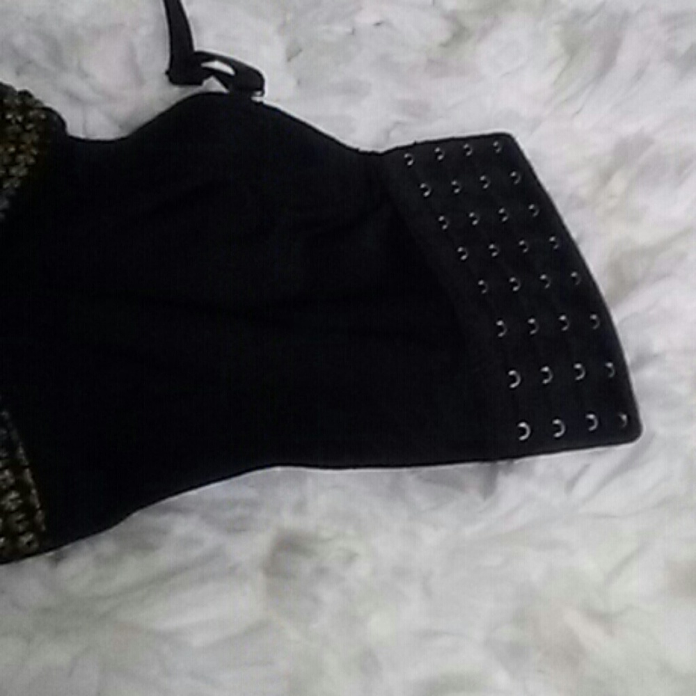 Top - Picture 3 of 3