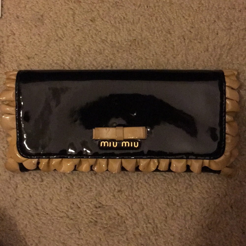 Miumiu wallet