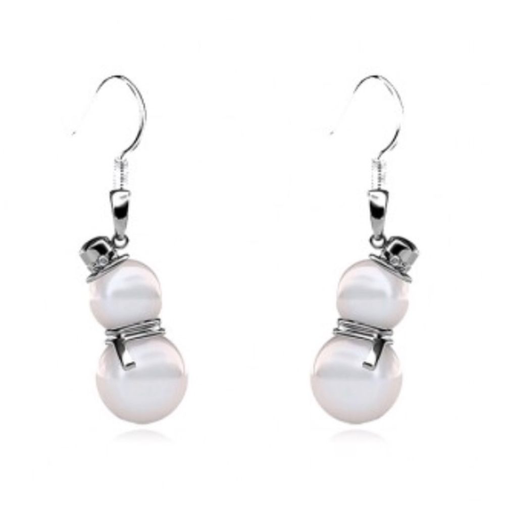 Pearl snowman earrings