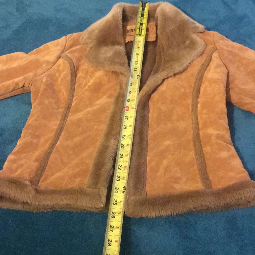 Nina Rossi size Small jacket very warm and soft!✨ - Picture 4 of 6