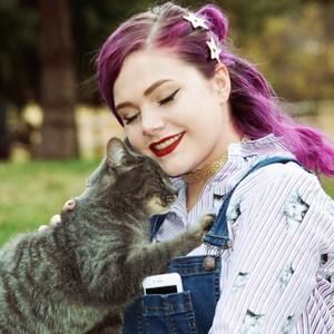 Meet your Posher, Abbey