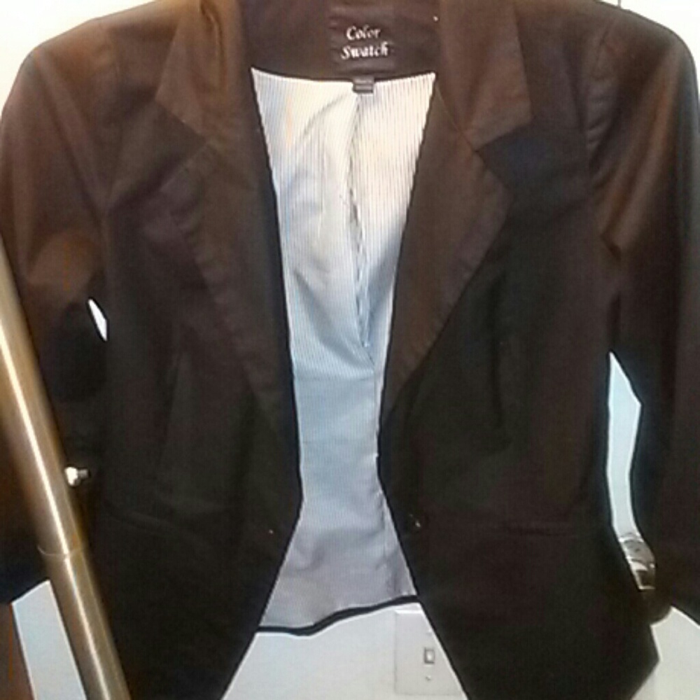 Blazer - Picture 2 of 3