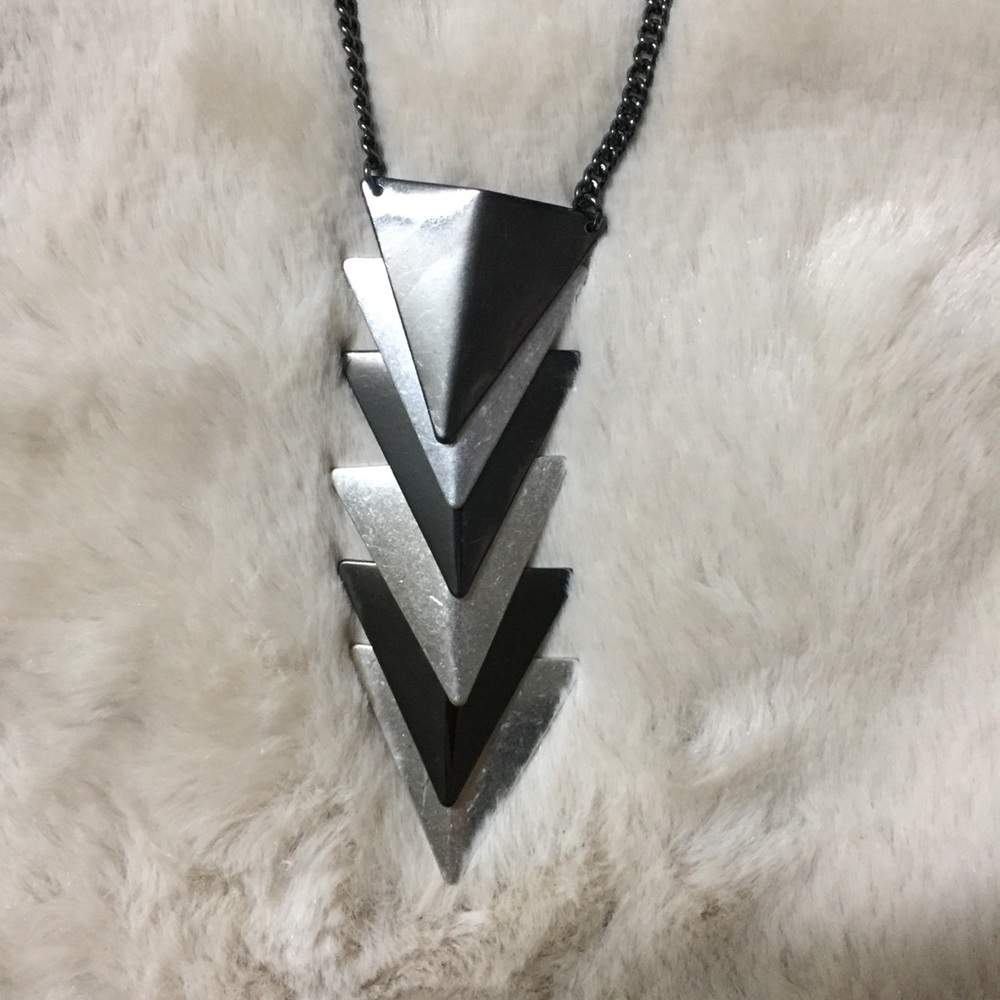Arrow necklace