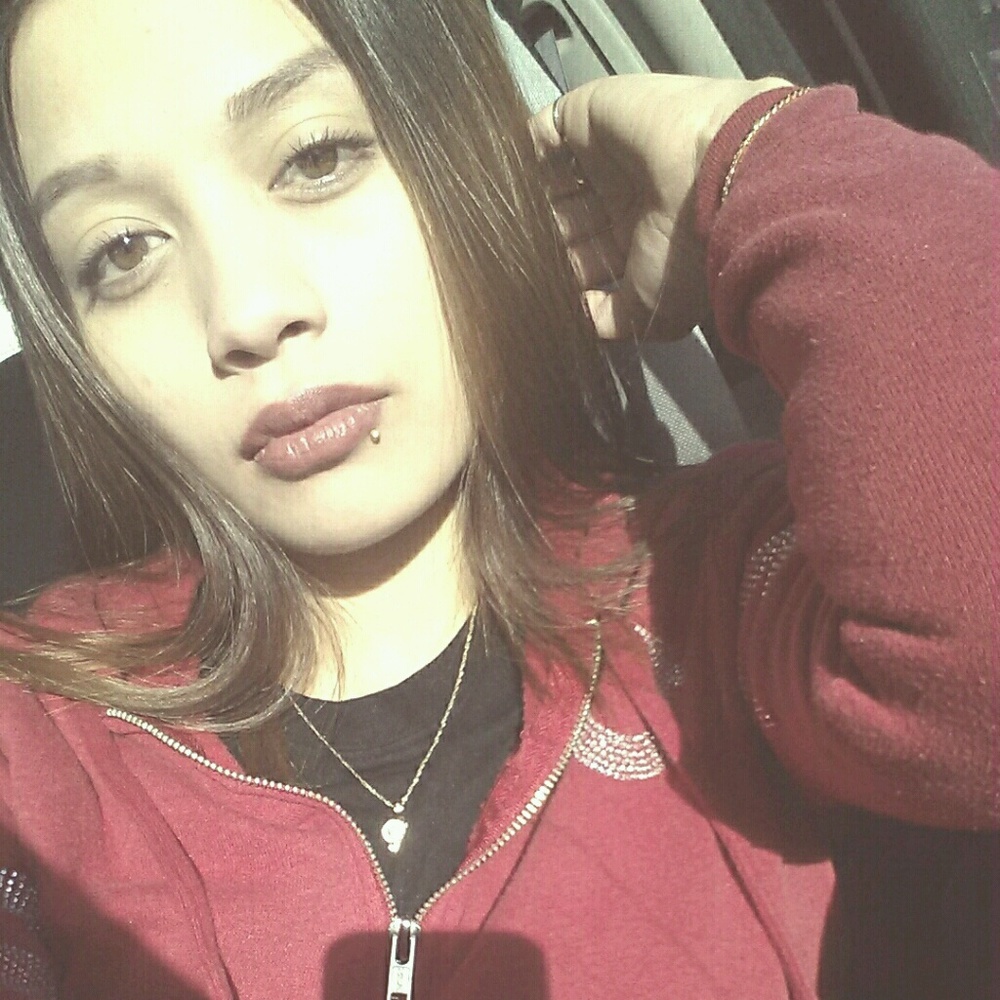 Meet your Posher, Jecinnia