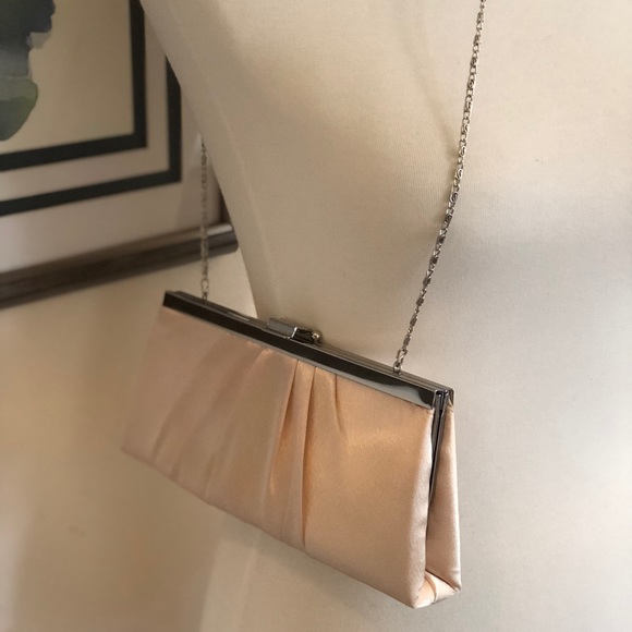 Jessica Mcclintock Cream/Goldish formal purse - Picture 4 of 6