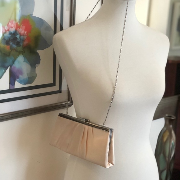 Jessica Mcclintock Cream/Goldish formal purse - Picture 5 of 6