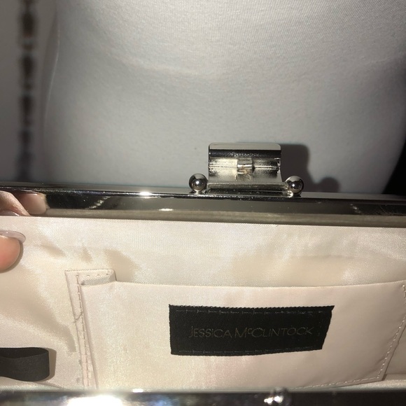 Jessica Mcclintock Cream/Goldish formal purse - Picture 6 of 6