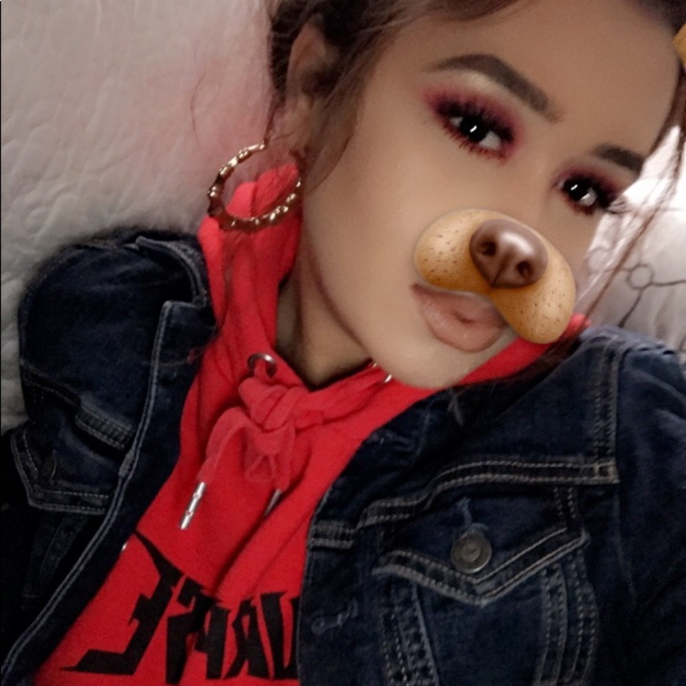 Meet your Posher, Carina