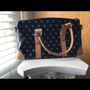 Genuine Dooney Bourke: Black & brown