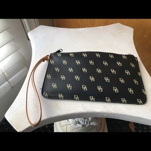 Genuine Dooney Bourke: Black & brown, clutch