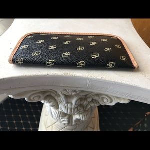 Genuine Dooney Bourke: Black &brown, glasses pouch