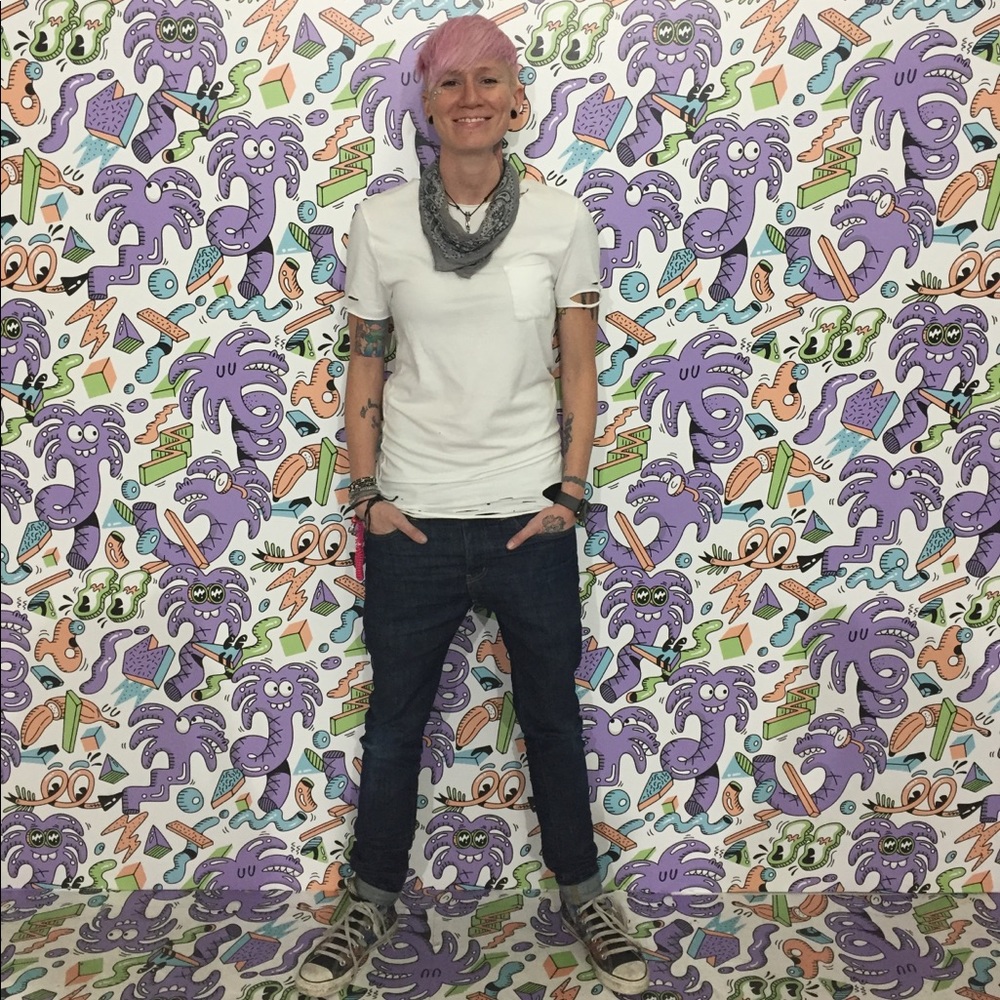 Hi, I’m Barrie! I’m in love with raw denim.