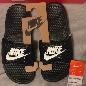 NIKE BENASSI SLIDES