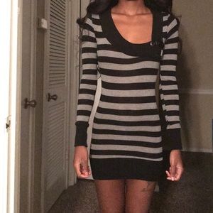 Gray and black tunic sweater