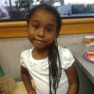 Meet your Posher, Joyce