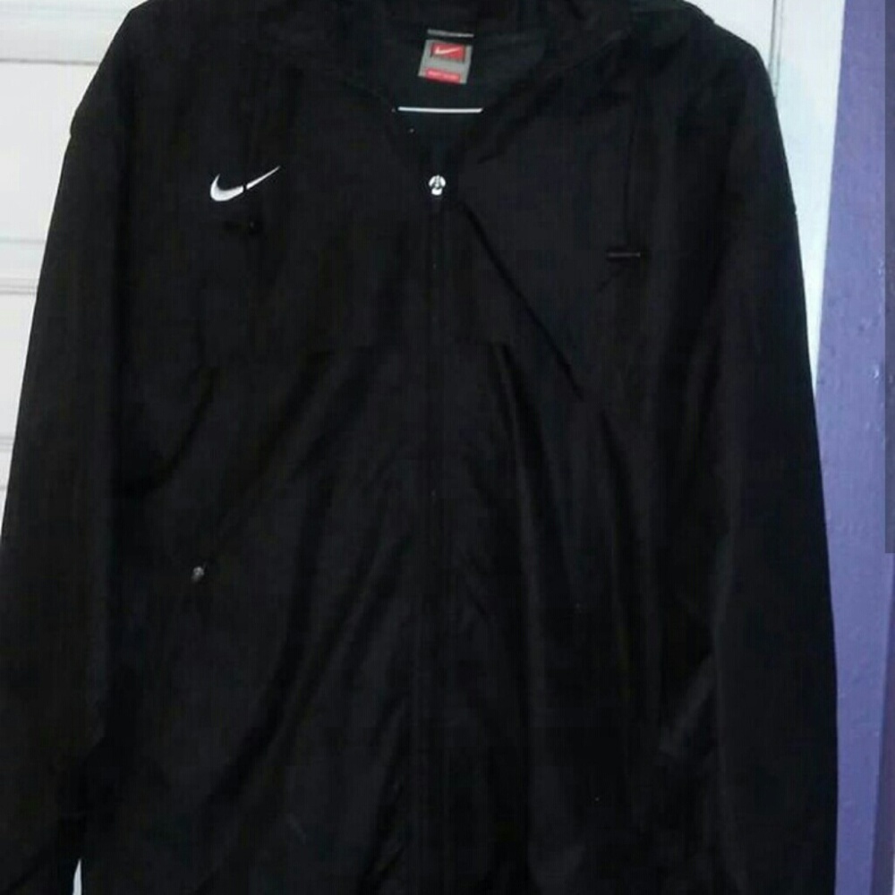 Nike mens windbreaker
