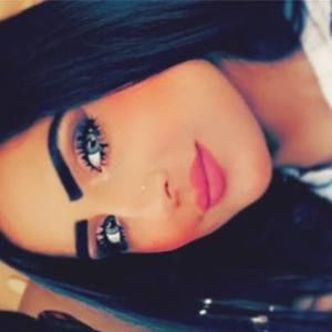 Meet your Posher, Eva