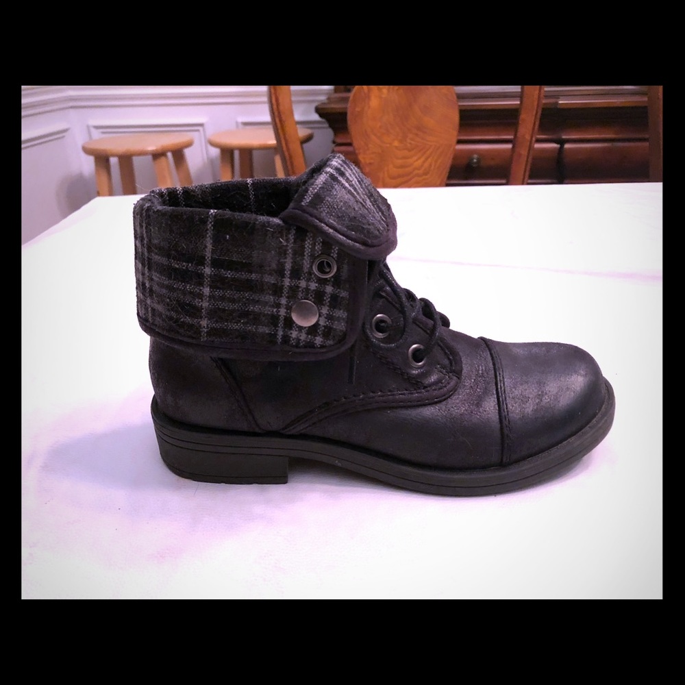 ARIZONA QUILTED ANKLE BOOTS  BLACK PLAID