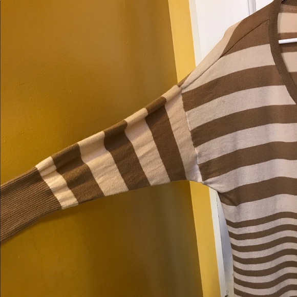 JOIE Cream and Tan Striped V Neck Sweater Sz M - Picture 5 of 8