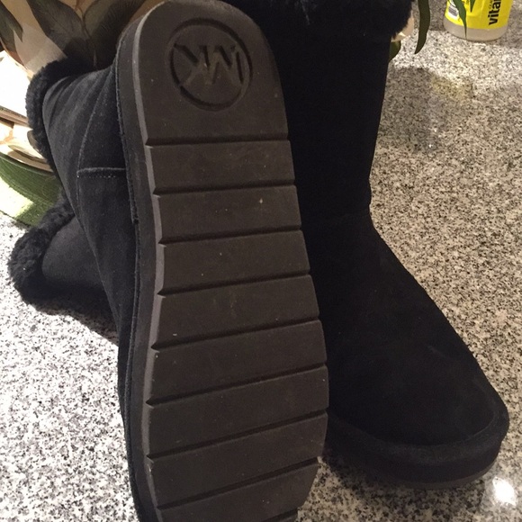 Michael Kors sheep lined boot - Picture 4 of 6