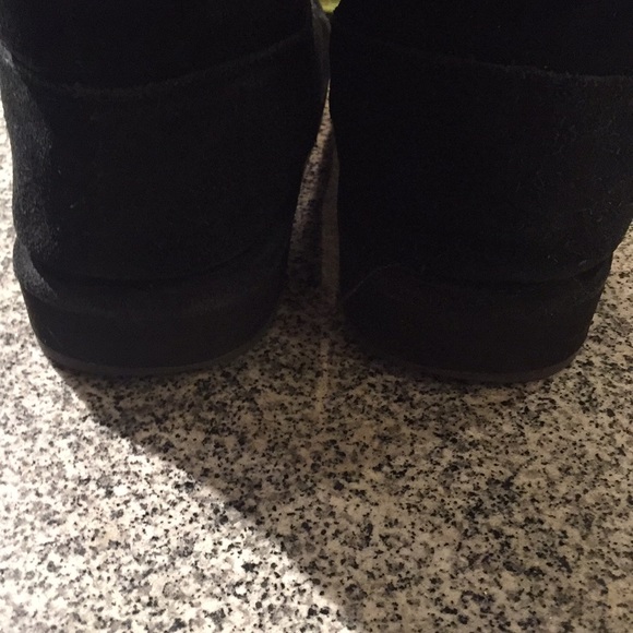 Michael Kors sheep lined boot - Picture 5 of 6