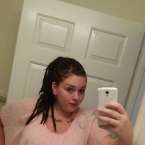 Meet your Posher, Lybbi