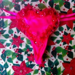 *NWT!* Limited Edition VS Heart Panty!!