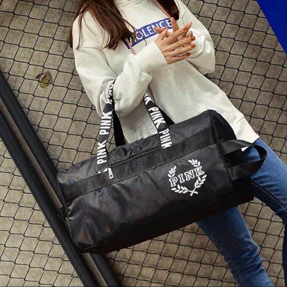 New Victoria’s Secret Pink Duffle Gym Bag - Picture 2 of 4