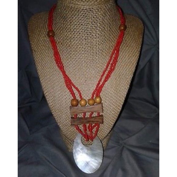 RED SEED BEADED MOP WOODEN CHUNKY TRIBAL NECKLACE - Picture 2 of 5