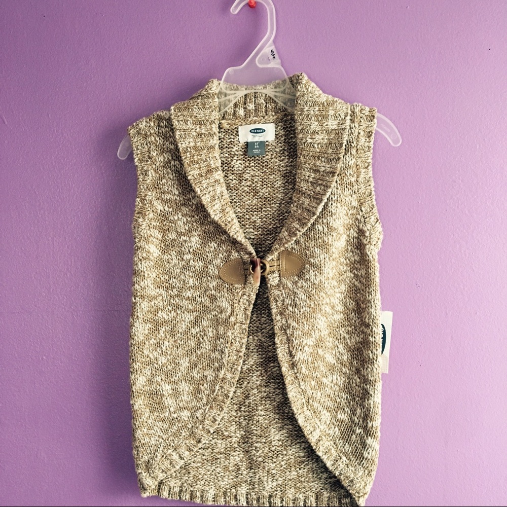 Little girl sweater vest nwt 5t