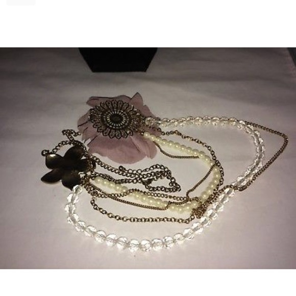 LAVENDER CLOTH FLOWER GLASS & FAUX PEARL NECKLACE - Picture 4 of 4