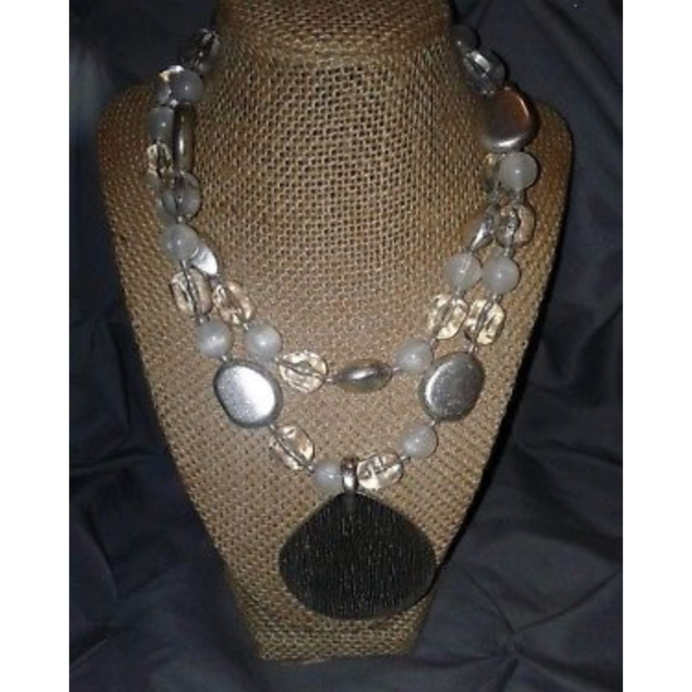 VTG PREMIER DESIGN CHUNKY CLEAR LUCITE NECKLACE