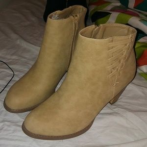 Just Fab tan bootie size 10 new