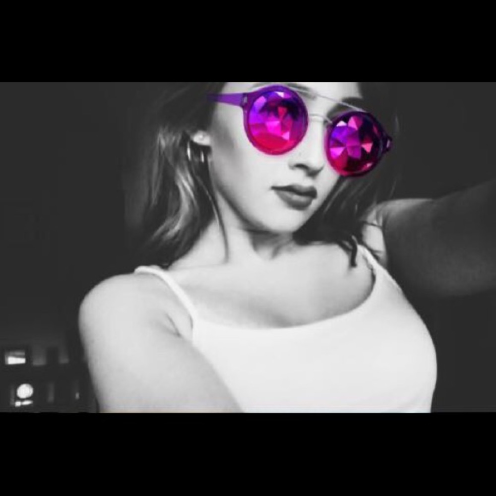 Meet your Posher, Samantha