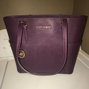 Michael Kors jet set travel large tote damson