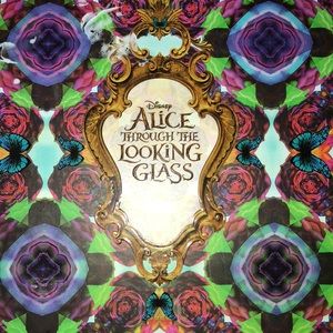 UD Alice Through The Looking Glass Palette