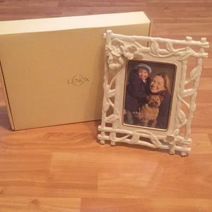 Lenox frame