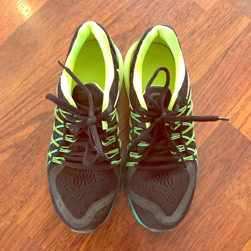 Nike women’s sneakers