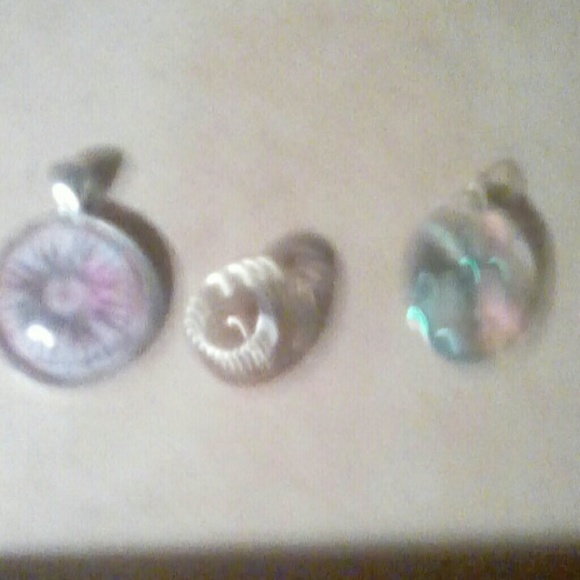 Pendants - Picture 2 of 4