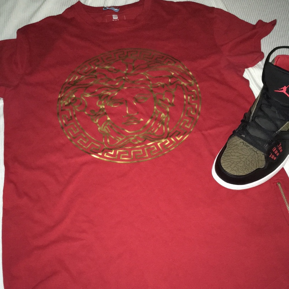 Graphic T