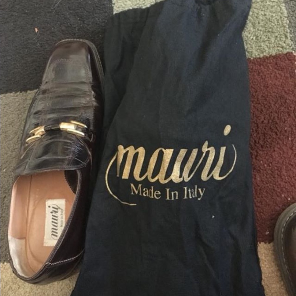 Men’s size 11 dress shoes